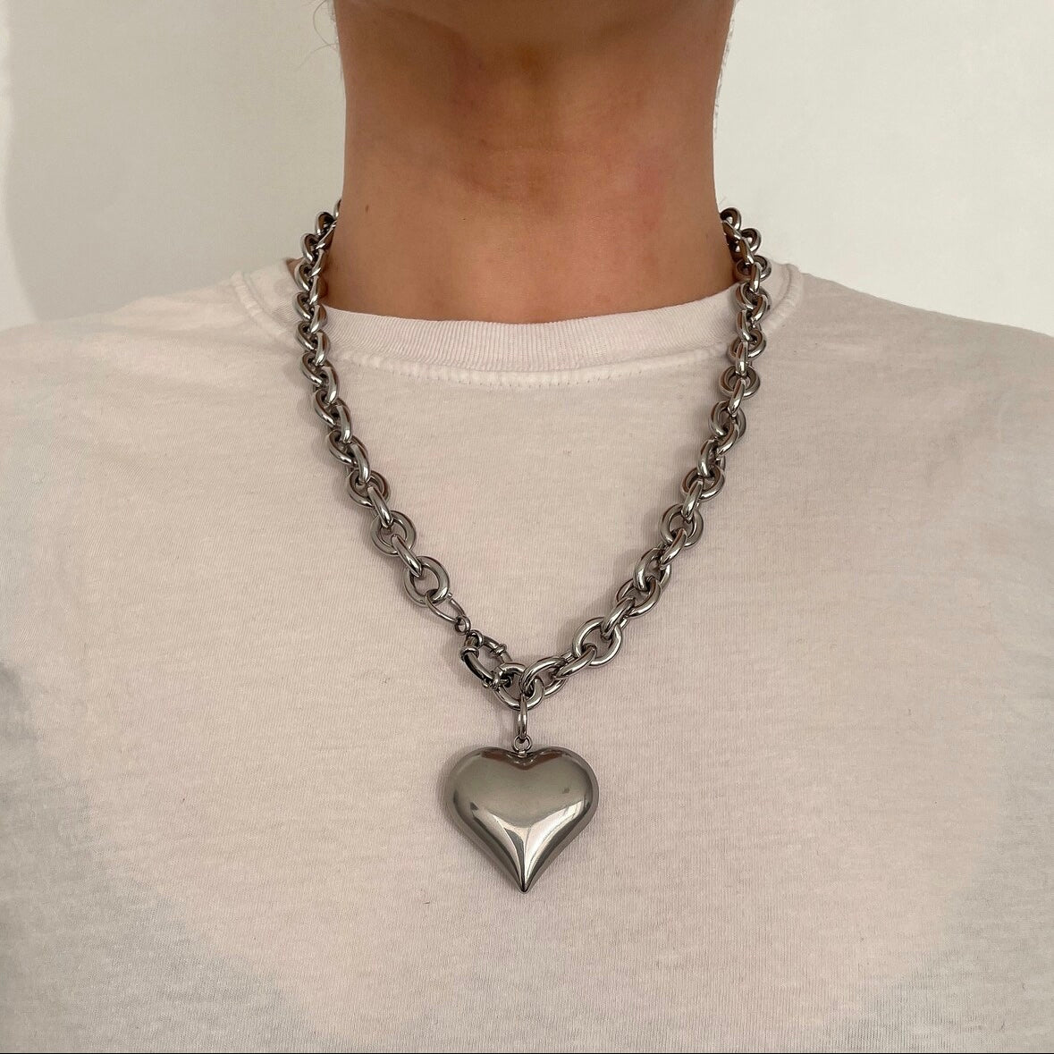 CORAZON DE PLATA NECKLACE