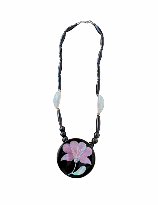 MOTHER OF PEARL NECKLACE - BLACK