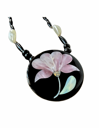 MOTHER OF PEARL NECKLACE - BLACK